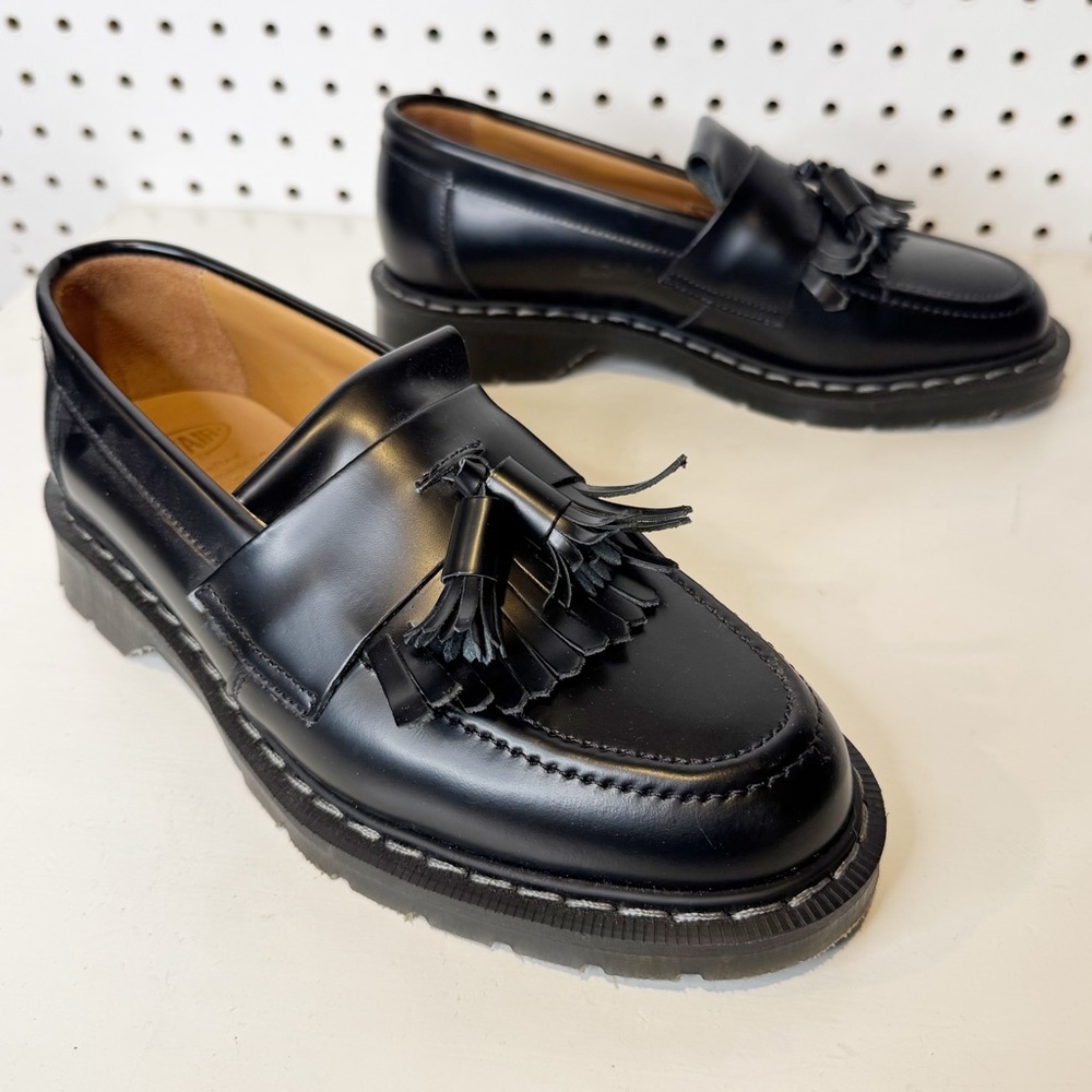 Classic Black Tassel Loafers for Women
